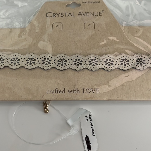 NWT Laser Cut Choker - Picture 3 of 3